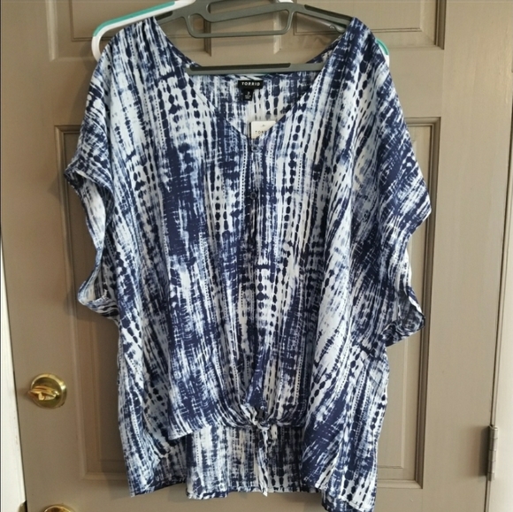 BLUE TIE-DYE CHALLIS SEMI CROPPED BLOUSE - Picture 3 of 4